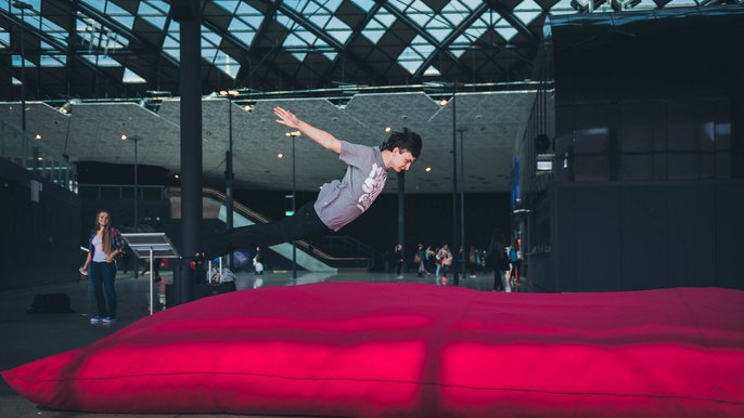 Oto nowa instalacja artystyczna na dworcu Łódź Fabryczna Oto nowa instalacja artystyczna na dworcu Łódź Fabryczna - mat. ŁCW