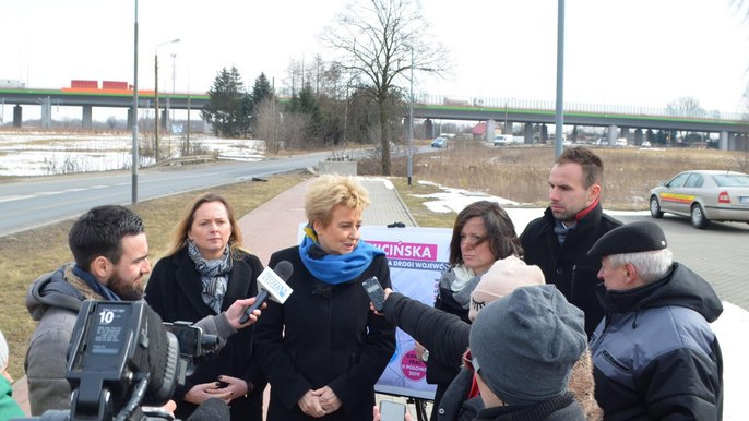 Prezydent Łodzi zapowiedziała, że jeszcze wiosną rozpocznie się przebudowa Rokicińskiej Prezydent Łodzi zapowiedziała, że jeszcze wiosną rozpocznie się przebudowa Rokicińskiej - fot. Piotr Wasiak / ZIM