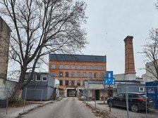 Elewacja z zabytkowej czerwonej cegły kamienicy przy ul. Tuwima 10 fot. Radosław Jóźwiak / UMŁ