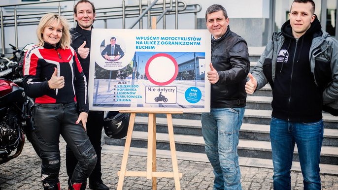 Motocykliści chcą jeździć po ulicach o ograniczonym ruchu Motocykliści chcą jeździć po ulicach o ograniczonym ruchu - Witold Ancerowicz, UMŁ