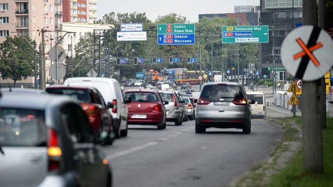 Na al. Rydza-Śmigłego wprowadzono korekty sygnalizacji na skrzyżowaniach Na al. Rydza-Śmigłego wprowadzono korekty sygnalizacji na skrzyżowaniach - fot. Paweł Łacheta / UMŁ