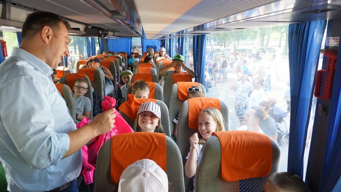 90 najmłodszych łodzian rozpoczyna wakacyjną przygodę w Grotnikach. Wszystko dzięki miejskiemu dofinansowaniu - fot. Monika Pawlak / UMŁ