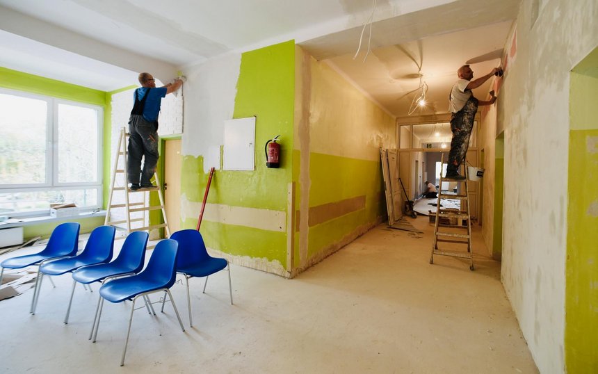 W przychodni przy ul. Cieszkowskiego trwa właśnie remont holu na pierwszym piętrze budynku oraz modernizacja instalacji przeciwpożarowej. fot. Paweł Łacheta / UMŁ