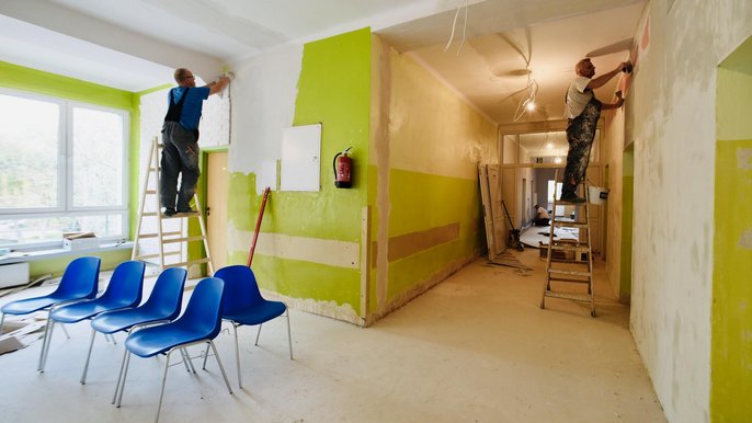 W przychodni przy ul. Cieszkowskiego trwa właśnie remont holu na pierwszym piętrze budynku oraz modernizacja instalacji przeciwpożarowej. W przychodni przy ul. Cieszkowskiego trwa właśnie remont holu na pierwszym piętrze budynku oraz modernizacja instalacji przeciwpożarowej. - fot. Paweł Łacheta / UMŁ