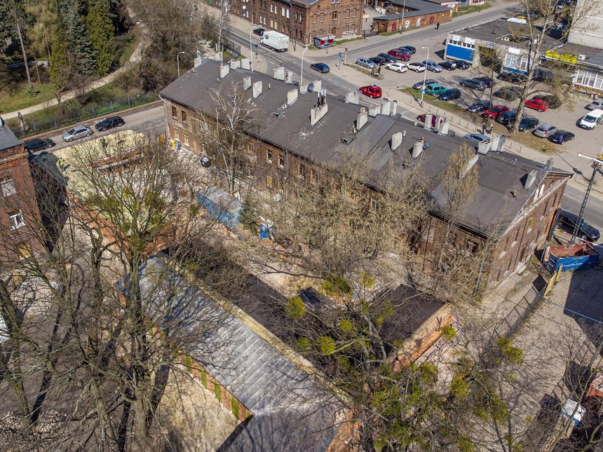 W czerwcu 2018 roku ruszył kolejny etap rewitalizacji osiedla - do końca 2021 roku modernizacji poddanych zostanie 29 budynków. fot. UMŁ