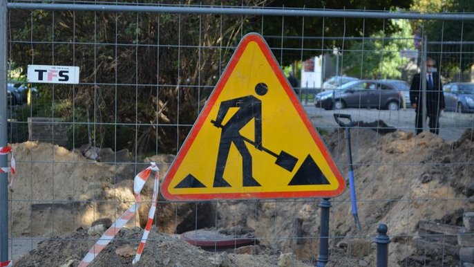Mimo trudnej sytuacji związanej z pandemią koronawirusa, zdecydowana większość prac zarówno modernizacji, jak i budowy kanalizacji i wodociągów, realizowane są bez zmian i w terminach. Mimo trudnej sytuacji związanej z pandemią koronawirusa, zdecydowana większość prac zarówno modernizacji, jak i budowy kanalizacji i wodociągów, realizowane są bez zmian i w terminach. - fot. Archiwum UMŁ