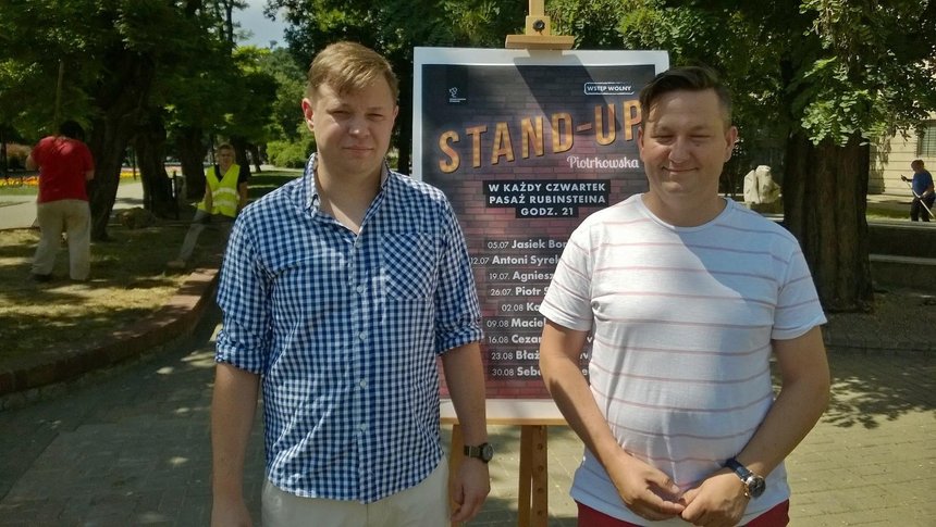 Na zupełnie nowy, letni cykl wydarzeń na ul. Piotrkowskiej zaprasza Bartosz Ogrodniczuk, Stand- Up Polska oraz Piotr Kurzawa z Łódzkiego Centrum Wydarzeń fot. Wojciech Markiewicz / UMŁ