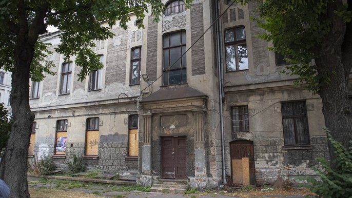 Budynek przy ul. Zachodniej 76 zostanie przystosowany dla potrzeb przestrzeni bibliotecznej - fot. Paweł Łacheta / UMŁ