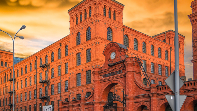 Trwa remont Manufaktury – najpopularniejszego centrum handlowego w Łodzi Trwa remont Manufaktury – najpopularniejszego centrum handlowego w Łodzi - 123rf