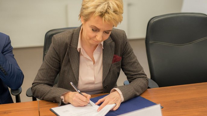 Podpisane porozumienie dotyczy przebudowy drogi serwisowej S-14 Podpisane porozumienie dotyczy przebudowy drogi serwisowej S-14 - fot. Witold Ancerowicz / UMŁ