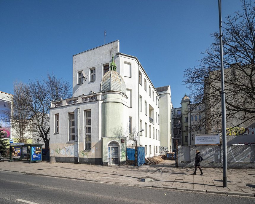 Przy ulicy Zachodniej 56 na początku XX wieku mieścił się zakład kąpielowy „Centralne Kąpiele” Hersza Offenbacha, po II wojnie światowej łaźnia miejska. fot. Stefan Brajter