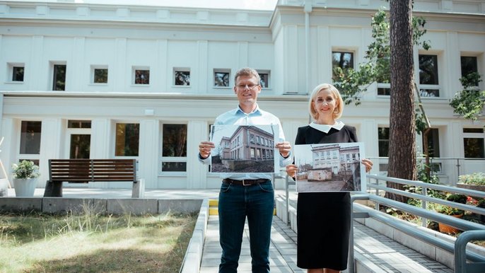 Trwa kompleksowa modernizacja poradni przy ul. Odrzańskiej, która należy do Miejskiego Centrum Medycznego Górna. W ubiegłym roku budynek przeszedł kompleksową termomodernizację, dzięki czemu blask odzyskała elewacja oraz otoczenie przychodni. Trwa kompleksowa modernizacja poradni przy ul. Odrzańskiej, która należy do Miejskiego Centrum Medycznego Górna. W ubiegłym roku budynek przeszedł kompleksową termomodernizację, dzięki czemu blask odzyskała elewacja oraz otoczenie przychodni. - fot. Archiwum UMŁ