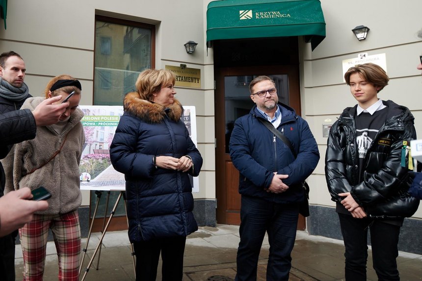Na Starym Polesiu zazielenią się w tym roku dwie kolejne ulice. Równolegle z miastem działają inwestorzy, którzy przywracają blask zabytkowym kamienicom fot. Sebastian Glapiński