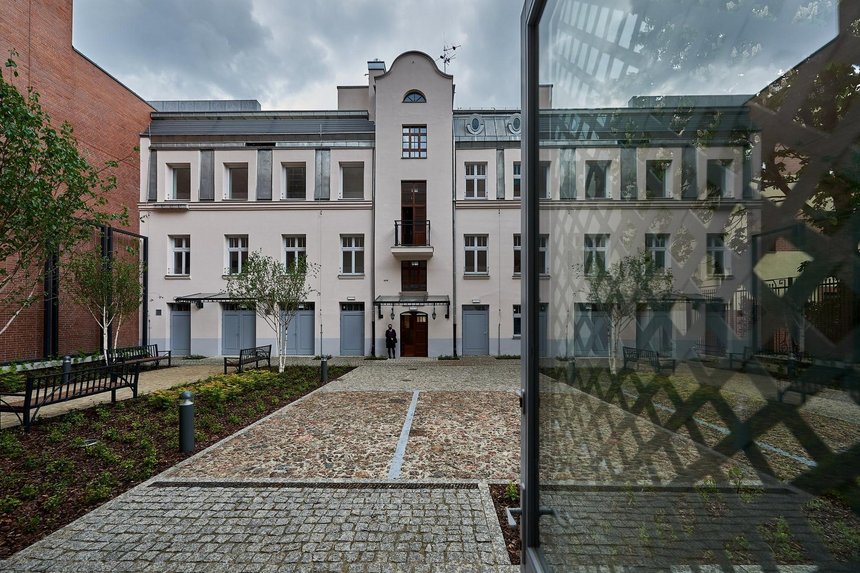 W świeżo zrewitalizowanej kamienicy przy ul. Tuwima 52 oprócz 6 mieszkań znajduje się także 7 lokali użytkowych i pomieszczenie na pracownię artystyczną. fot. Radosław Jóźwiak / UMŁ