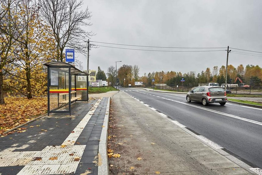 Skrzyżowanie ulic Karkonoskiej i Brzezińskiej