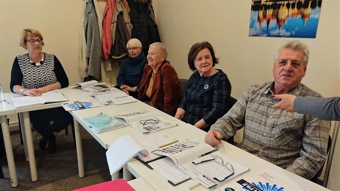 Wolne miejsca na kursach języków obcych dla seniorów - mat. UMŁ