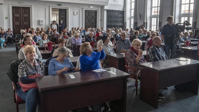 Akcja "Podziel się książką", czyli bezpłatne książki dla łódzkich seniorów Akcja "Podziel się książką", czyli bezpłatne książki dla łódzkich seniorów - fot. Stefan Brajter / UMŁ