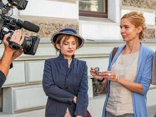 Nieśmiertelniki, które znajdziemy na stanowisku Muzeum Tradycji Niepodległościowych w Łodzi . Fot. P. Wacławiak.Kostium kobiecy z lat 40. , widoczny na zdjęciach pochodzi z zasobów Łódzkiego Centrum Filmowego w Łodzi. 
