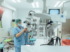 Okulistyka właśnie wzbogaciła się o nową aparaturę wartą prawie 150 tys. zł fot. Radosław Żydowicz / UMŁ