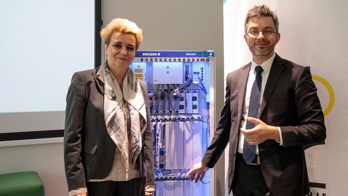 Prezydent Łodzi Hanna Zdanowska i Paweł Szczerkowski, szef Ericsson R&D Center w Polsce Prezydent Łodzi Hanna Zdanowska i Paweł Szczerkowski, szef Ericsson R&D Center w Polsce - fot. Sebastian Glapiński / UMŁ