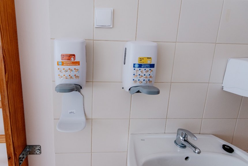 Pacjenci korzystający z zabiegów rehabilitacyjnych w miejskich przychodniach muszą być przygotowani na wzmożony reżim sanitarny w związku z trwającą pandemią koronawirusa. fot. UMŁ