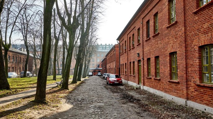 Klub sąsiedzki, kamienne podwórka i archeologiczne znaleziska na Księży Młynie Klub sąsiedzki, kamienne podwórka i archeologiczne znaleziska na Księży Młynie - mat. arch. UMŁ
