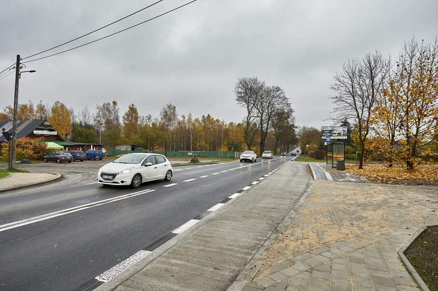 Skrzyżowanie ulic Karkonoskiej i Brzezińskiej