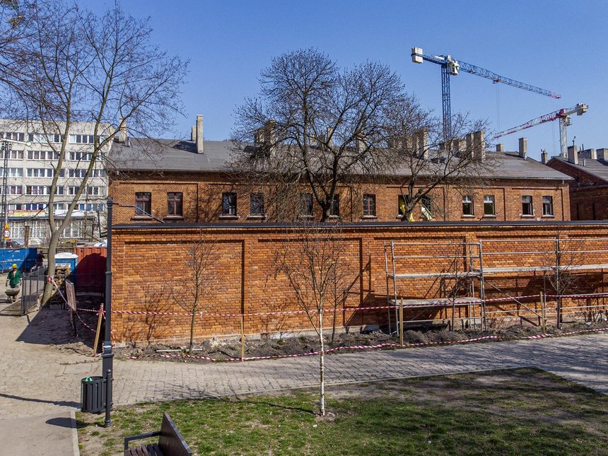 W czerwcu 2018 roku ruszył kolejny etap rewitalizacji osiedla - do końca 2021 roku modernizacji poddanych zostanie 29 budynków. fot. UMŁ