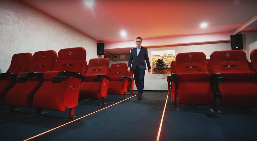"Kino Kotłownia", które powstało w ramach projektu "Sąsiedzkie Rozmówki Staropoleskie" zrealizowanego w ramach budżetu obywatelskiego.