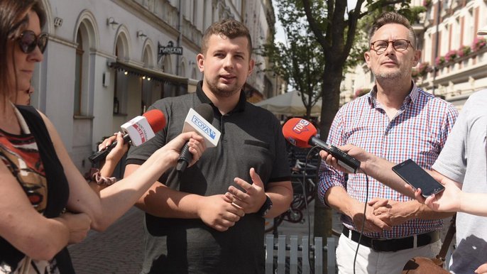 Damian Raczkowski, przewodniczący komisji ds. budżetu obywatelskiego Rady Miejskiej oraz Grzegorz Justyński, dyr. Biura ds. Partycypacji Społecznej UMŁ Damian Raczkowski, przewodniczący komisji ds. budżetu obywatelskiego Rady Miejskiej oraz Grzegorz Justyński, dyr. Biura ds. Partycypacji Społecznej UMŁ - fot. Paweł Łacheta