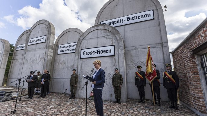 Stacja Radegast. Obchody 73. rocznicy likwidacji Litzmannstadt Getto i 75. rocznicy Wielkiej Szpery. Stacja Radegast. Obchody 73. rocznicy likwidacji Litzmannstadt Getto i 75. rocznicy Wielkiej Szpery. - fot. Stefan Brajter