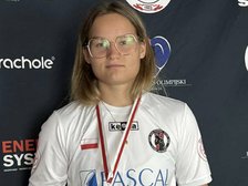 Amelia Kostrzewa z medalem