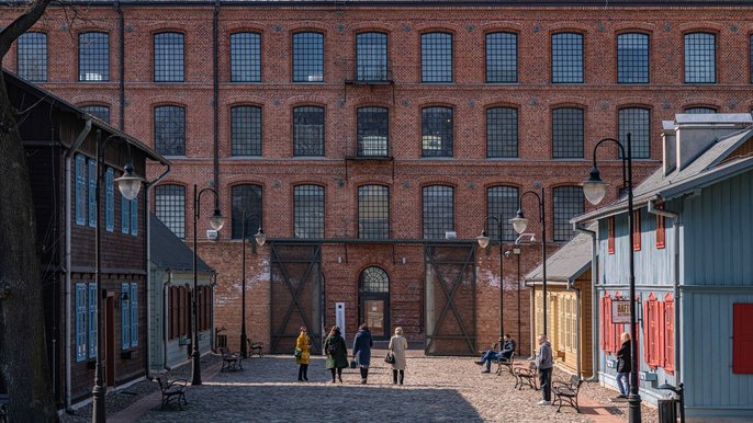 Od ulicy drewnianych domów tkaczy, po wielkie murowane posiadła fabryczne - Łódzki Park Kultury Miejskiej w Centralnym Muzeum Włókiennictwa w Łodzi (fot. Patryk Wacławiak) Od ulicy drewnianych domów tkaczy, po wielkie murowane posiadła fabryczne - Łódzki Park Kultury Miejskiej w Centralnym Muzeum Włókiennictwa w Łodzi (fot. Patryk Wacławiak)
