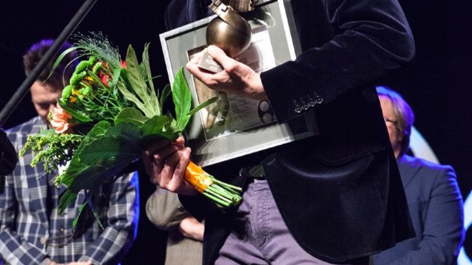 Marcin Stańczyk odbiera nagrodę - materiały organizatora