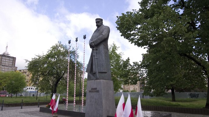 W Łodzi uczczono 85. rocznicę śmierci marszałka Józefa Piłsudskiego. W Łodzi uczczono 85. rocznicę śmierci marszałka Józefa Piłsudskiego. - fot. Andrzej Janecki