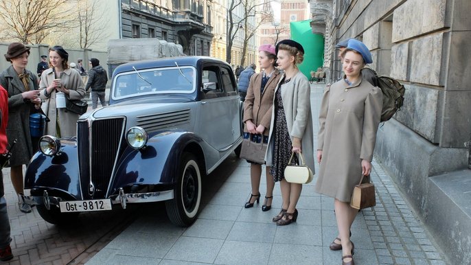 Ulica Roosevelta "zagrała" w serialu TVP „Ludzie i bogowie” w reżyserii Bodo Coxa - fot. Łódź Film Commission / https://www.facebook.com/pg/LODZFILMCOMMISSION/