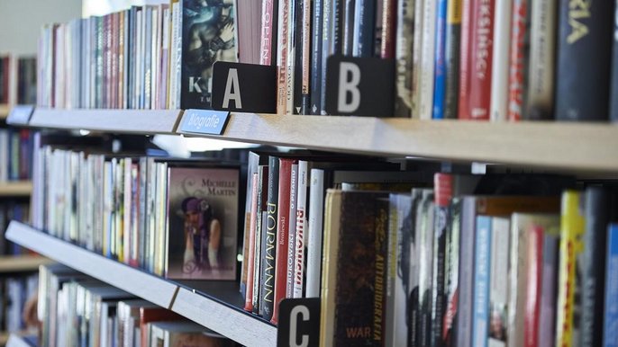 Od 11 maja łodzianie mogą korzystać z dostępnego księgozbioru w 25 filiach miejskiej biblioteki. Od 11 maja łodzianie mogą korzystać z dostępnego księgozbioru w 25 filiach miejskiej biblioteki. - fot. Archiwum UMŁ