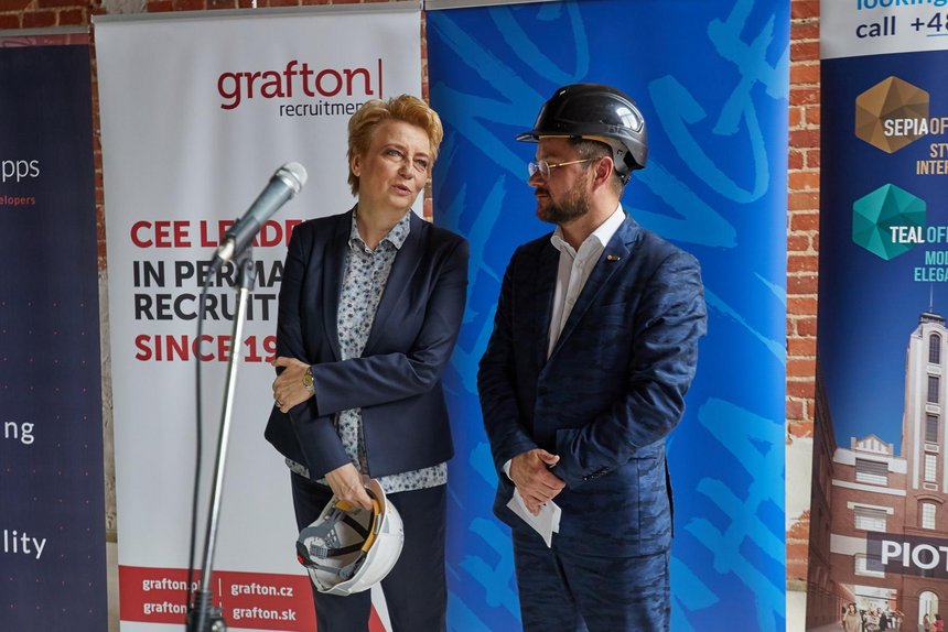 Do końca lata gotowe będą Teal Office oraz Sepia Office - dwa biurowce powstające w OFF Piotrkowska, czyli dawnej fabryce Franciszka Ramischa fot. Sebastian Glapiński / UMŁ