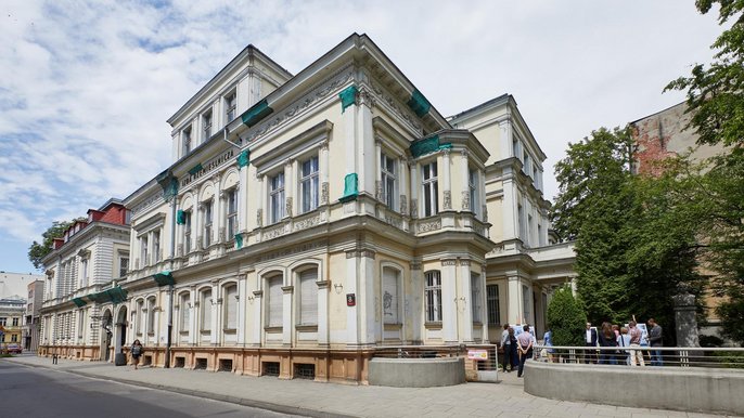 Wille przy ul. Moniuszki odzyskają blask. Powstaną tu biura, apartamenty i restauracje Wille przy ul. Moniuszki odzyskają blask. Powstaną tu biura, apartamenty i restauracje - fot. Sebastian Glapiński / UMŁ