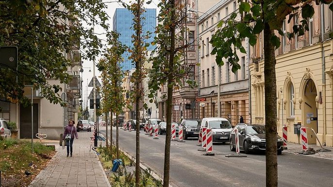 Na fragment ulicy Sienkiewicza wraca ruch dwukierunkowy Na fragment ulicy Sienkiewicza wraca ruch dwukierunkowy - fot. Sebastian Glapiński / UMŁ