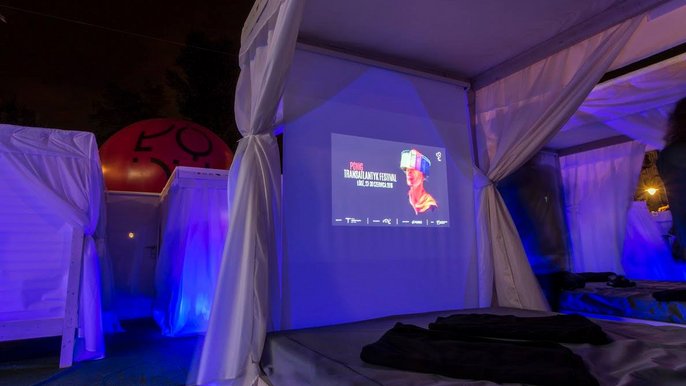 Kino łóżkowe podczas Transatlantyk Festivalu Kino łóżkowe podczas Transatlantyk Festivalu - fot. UMŁ