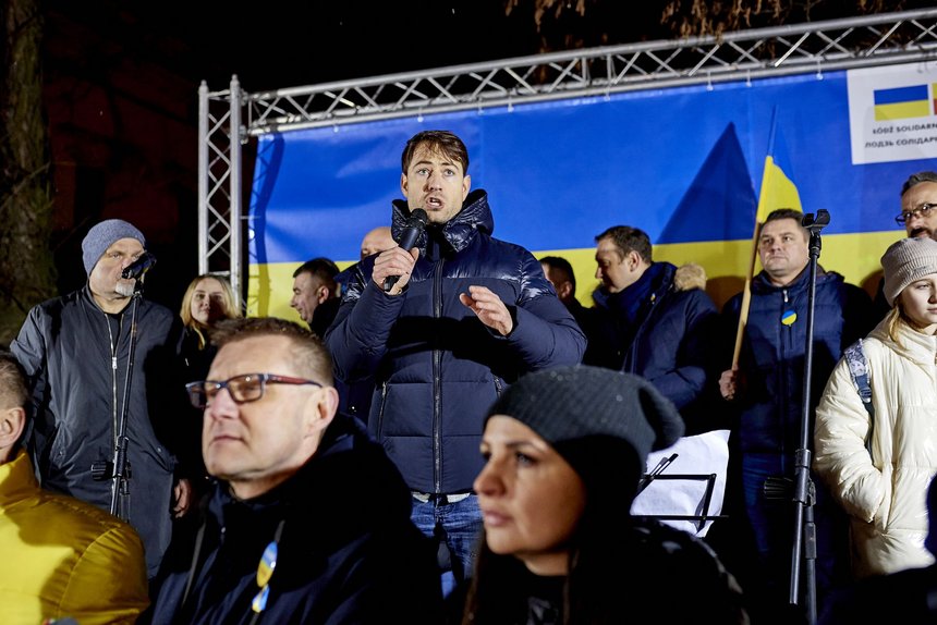 Marsz "Stop Wojnie!" na ul. Piotrkowskiej fot. Radosław Jóźwiak