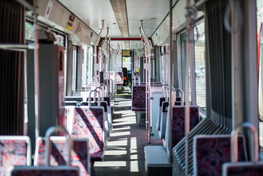 Dwa tramwaje NF6D przyjechały z Bochum do Łodzi. To początek dostawy. W sumie do Łodzi trafią 34 takie wagony fot. Witold Ancerowicz / UMŁ