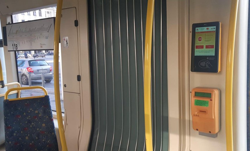 Kasowniki Open Payment System w łódzkich tramwajach fot. MPK - Łódź