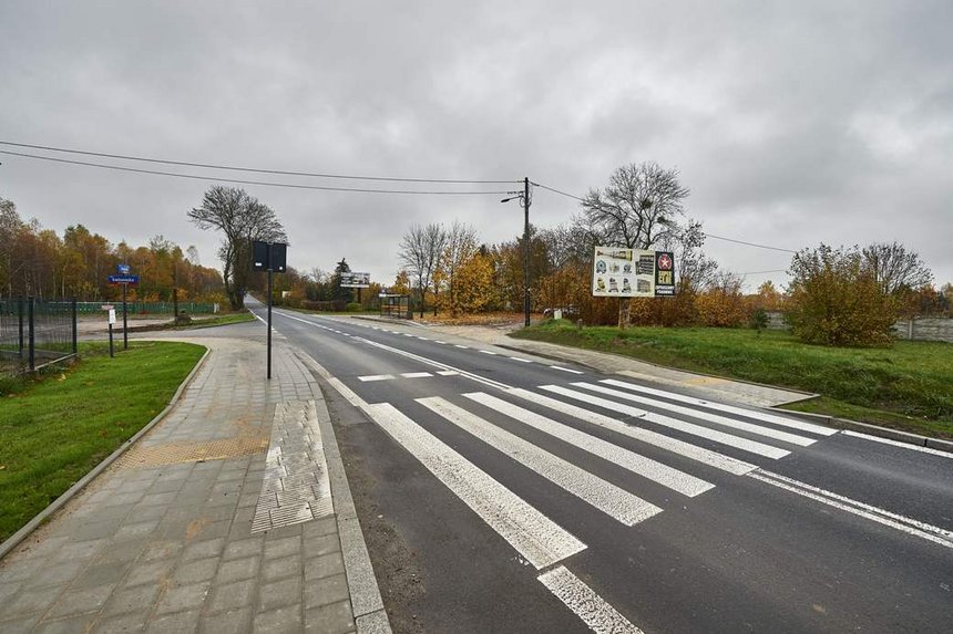 Skrzyżowanie ulic Karkonoskiej i Brzezińskiej