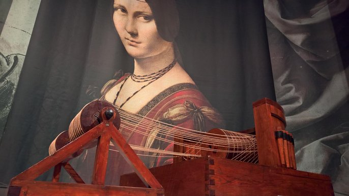 Ostatnie przygotowania do otwarcia międzynarodowej wystawy „Leonardo da Vinci – Energia Umysłu” w hali maszyn EC1 w Łodzi - fot. Wojciech Markiewicz / UMŁ