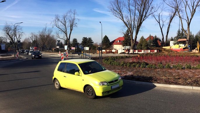 Kończymy prace przy budowie ronda na ul. Okólnej Kończymy prace przy budowie ronda na ul. Okólnej - mat. ZIM