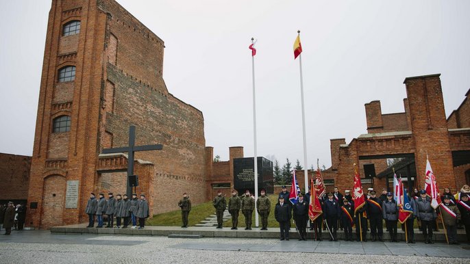 Uroczystość przy Pomniku Martyrologii, ul. Zgierska 147 Uroczystość przy Pomniku Martyrologii, ul. Zgierska 147 - fot. z arch. UMŁ