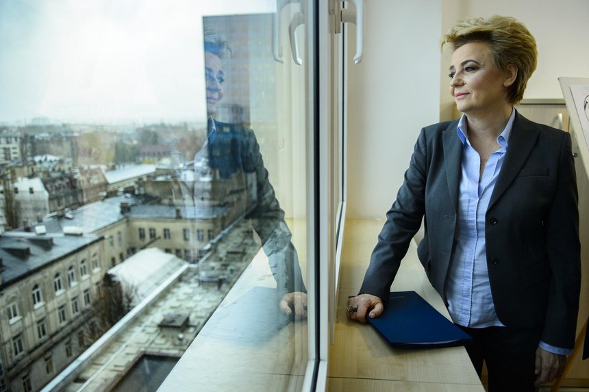 Prezydent Łodzi przekonuje, że rewitalizacja to okazja do stworzenia centrów obywatelskich, świetlic środowiskowych, bibliotek i nowych miejsc spotkań w przestrzeni miejskiej fot. Radosław Jóźwiak / UMŁ