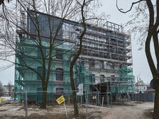 Elewacja z zabytkowej czerwonej cegły kamienicy przy ul. Tuwima 10 fot. Radosław Jóźwiak / UMŁ